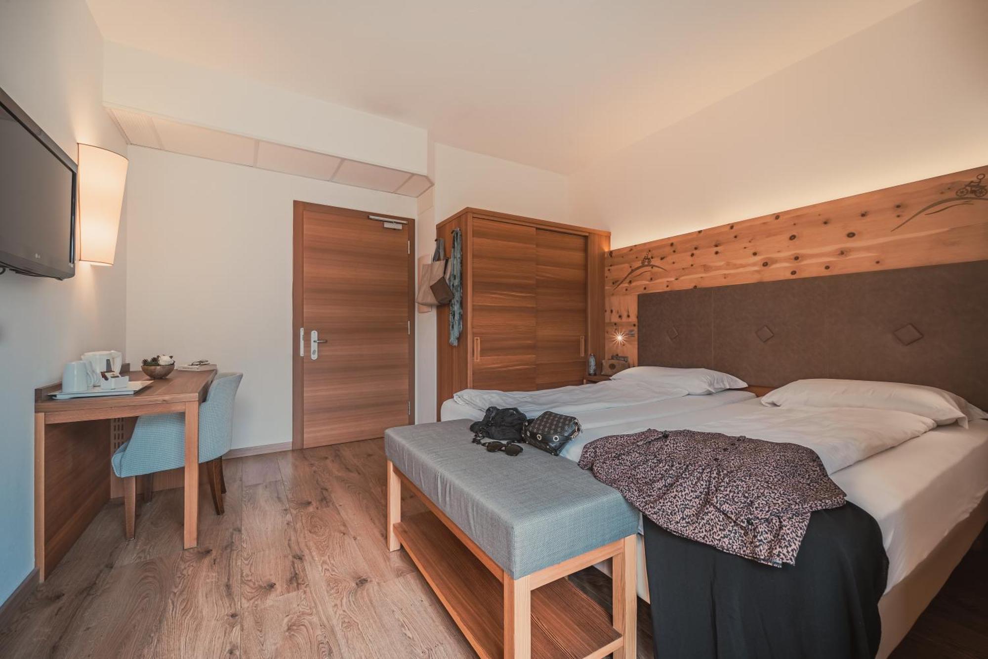Cristallo Sport & Wellness Hotel Levico Terme Exterior foto