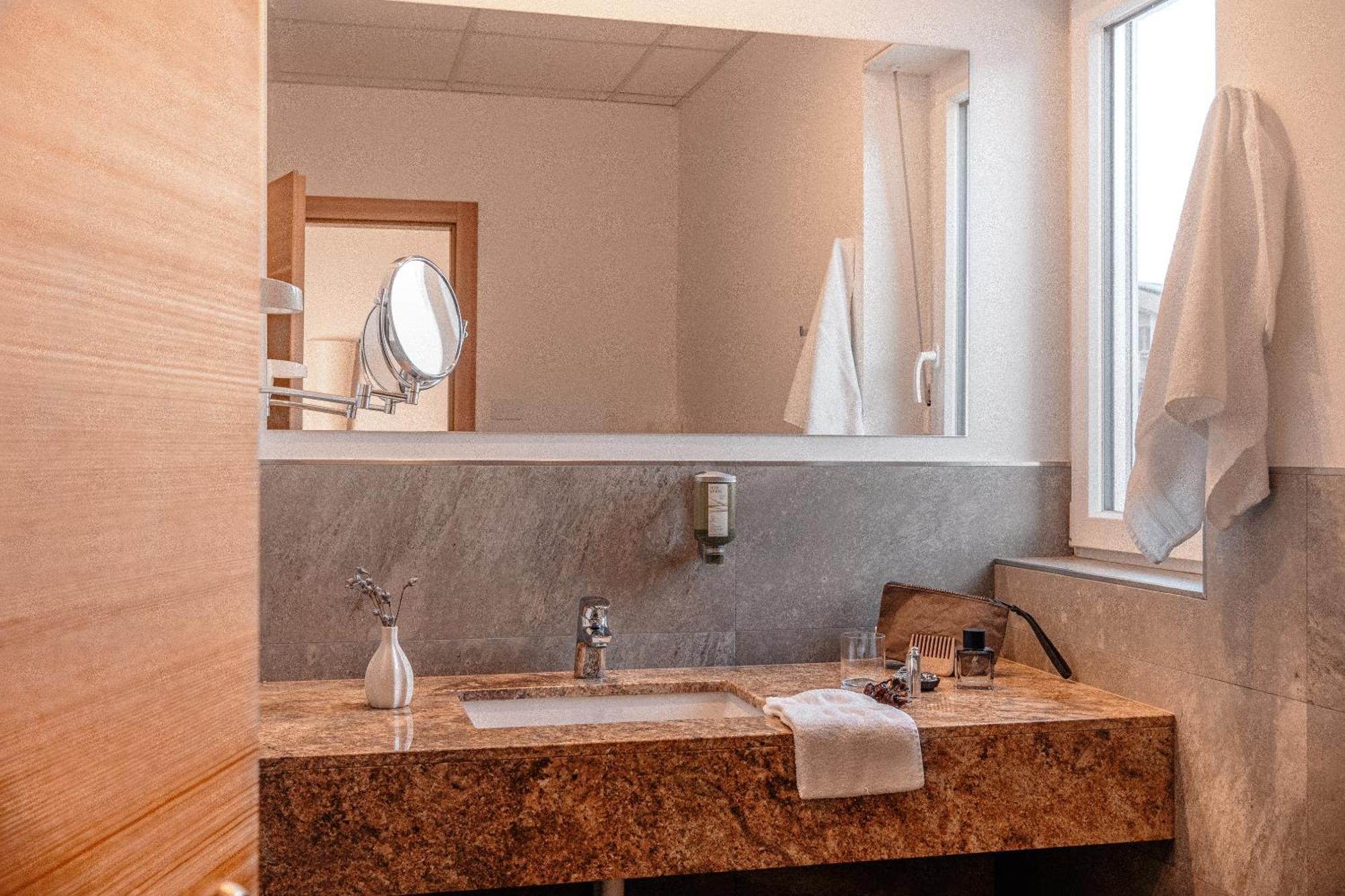 Cristallo Sport & Wellness Hotel Levico Terme Cameră foto