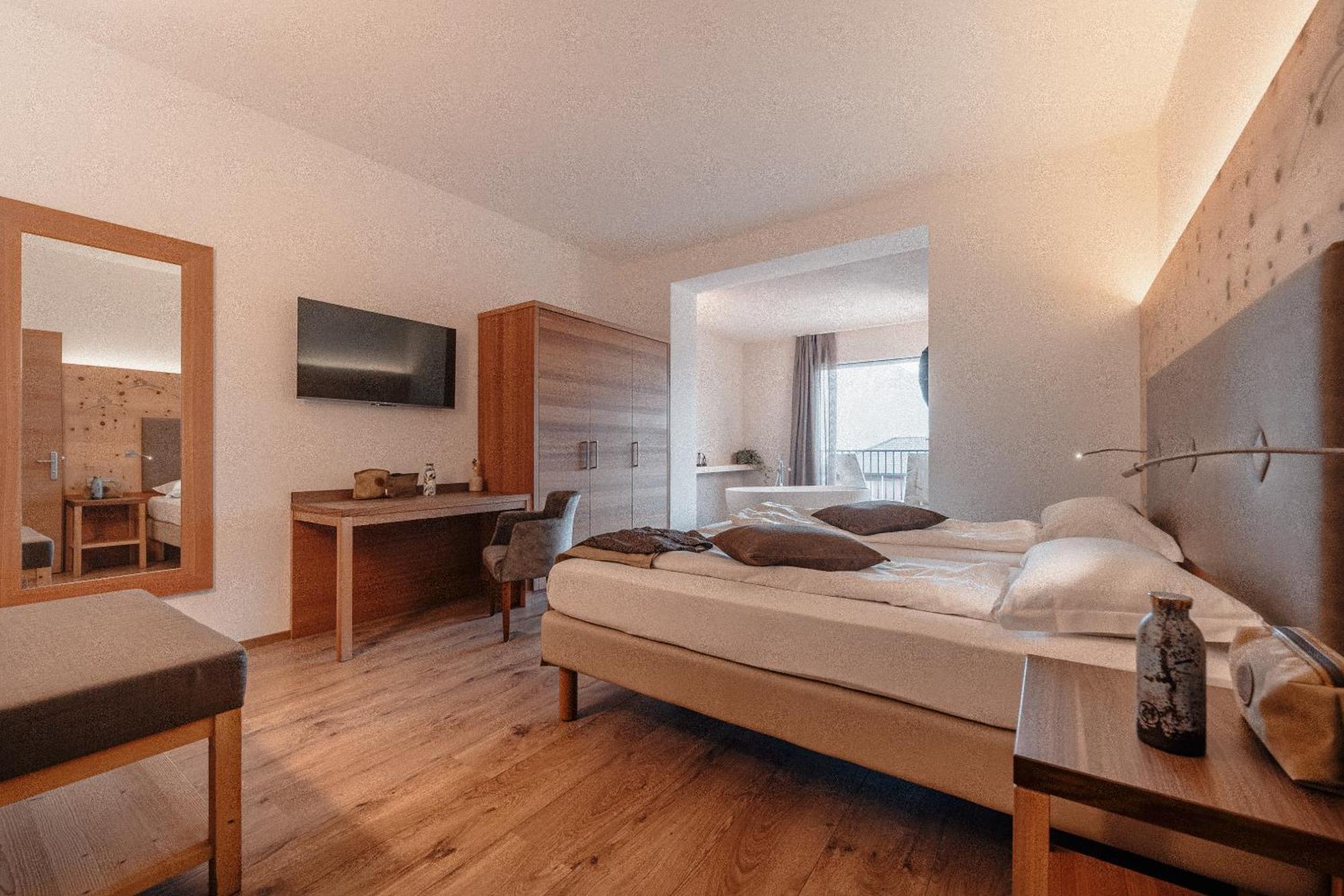 Cristallo Sport & Wellness Hotel Levico Terme Cameră foto