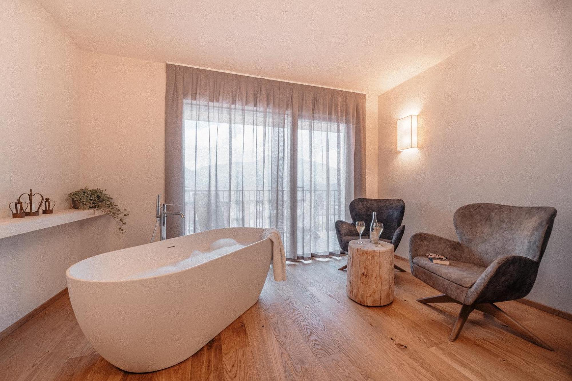 Cristallo Sport & Wellness Hotel Levico Terme Exterior foto